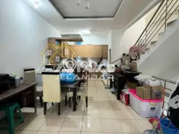 Rumah Elit LB 318m2 Siap Pakai Desain Elegan di Jelambar, Jakarta Barat Rumah Elit LB 318m2 Siap Pakai Desain Elegan di Jelambar, Jakarta Barat
