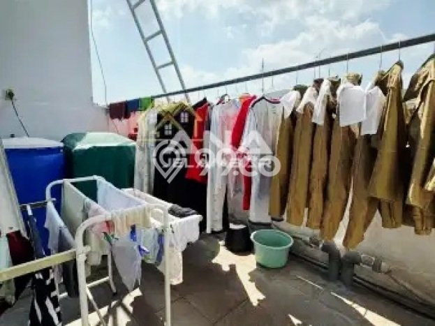 Rumah Luas Asri 4 KT Siap Pakai di Jelambar Jakarta Barat Rumah Luas Asri 4 KT Siap Pakai di Jelambar Jakarta Barat
