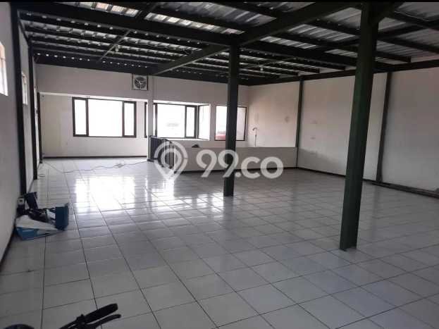 Dijual! Komersial di Bandung Timur Bandung LT 166m2 / LB 250m2 Kawasan Strategis Dijual! Komersial di Bandung Timur Bandung LT 166m2 / LB 250m2 Kawasan Strategis