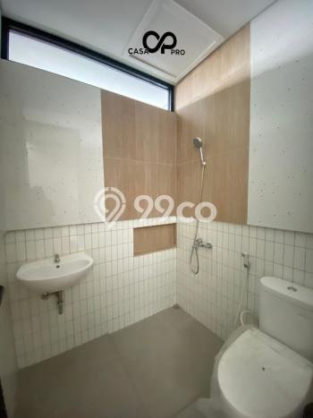 Rumah Modern Minimalis 4 KT Bisa Langsung Pindah di BSD Rumah Modern Minimalis 4 KT Bisa Langsung Pindah di BSD