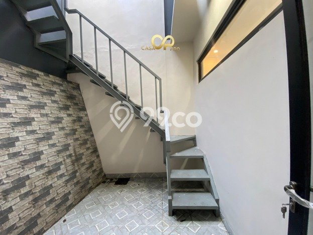 Hunian Mewah LB 220m2 Siap Pakai Desain Elegan di Bintaro, Tangerang Selatan Hunian Mewah LB 220m2 Siap Pakai Desain Elegan di Bintaro, Tangerang Selatan