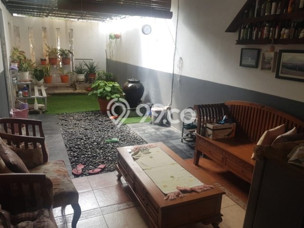 Rumah Luxury Modern Siap Huni di Bintaro Tangerang Selatan Rumah Luxury Modern Siap Huni di Bintaro Tangerang Selatan