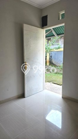 Dijual Rumah 2 Kamar Lokasi Ideal Nyaman dan Strategis di BSD Dijual Rumah 2 Kamar Lokasi Ideal Nyaman dan Strategis di BSD