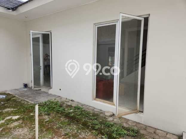 Ready to Use! Luxury House LT 162m2 Desain Elegan di BSD Ready to Use! Luxury House LT 162m2 Desain Elegan di BSD