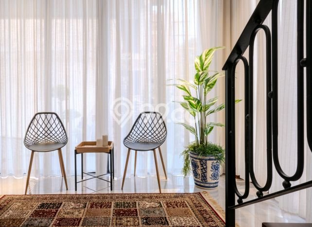 Rumah Elit Modern Tanpa Renovasi di Lebak Bulus Jakarta Selatan Rumah Elit Modern Tanpa Renovasi di Lebak Bulus Jakarta Selatan