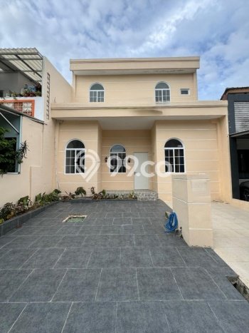 Dijual Hunian Rumah Terawat 3 KT di Graha Bintaro, Jakarta Selatan Dijual Hunian Rumah Terawat 3 KT di Graha Bintaro, Jakarta Selatan