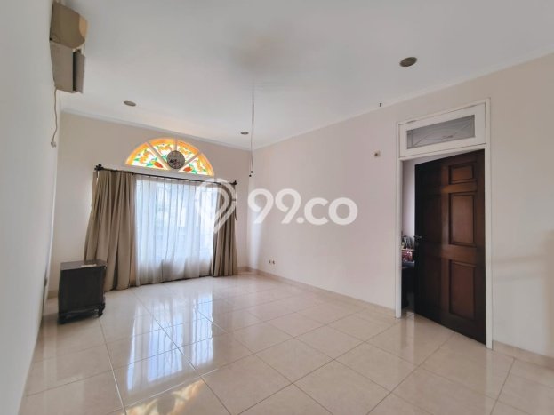 Ready to Use! Luxury House LT 225m2 Desain Elegan di Bintaro Ready to Use! Luxury House LT 225m2 Desain Elegan di Bintaro
