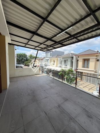 Hunian Eksklusif Siap Huni LT 112m2 di Kelapa Gading, Jakarta Utara Hunian Eksklusif Siap Huni LT 112m2 di Kelapa Gading, Jakarta Utara