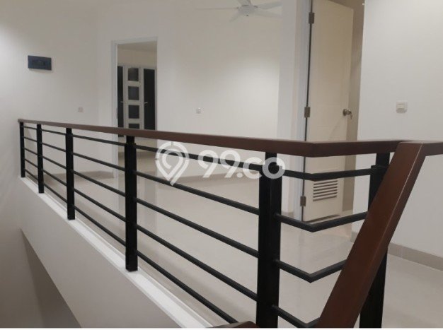 Siap Huni Rumah Mewah 3 Kamar di Kelapa Gading Dekat ke Mana Pun Siap Huni Rumah Mewah 3 Kamar di Kelapa Gading Dekat ke Mana Pun
