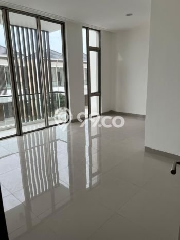 Disewakan! Rumah 4 Kamar Tidur &
4 Kamar Mandi di Pantai Indah Kapuk 2, Jakarta Utara Disewakan! Rumah 4 Kamar Tidur &
4 Kamar Mandi di Pantai Indah Kapuk 2, Jakarta Utara