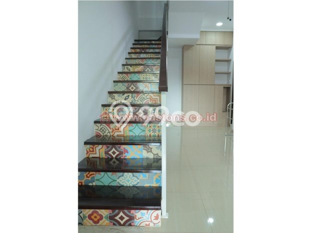 For Sale! Luxury House LT 70m2 Desain Modern di Percetakan Negara For Sale! Luxury House LT 70m2 Desain Modern di Percetakan Negara