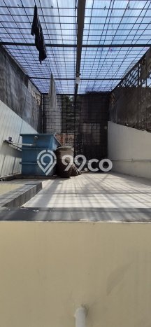 Lokasi terbaik! Rumah siap pakai disewakan di Kelapa Gading LB 378m2 Lokasi terbaik! Rumah siap pakai disewakan di Kelapa Gading LB 378m2