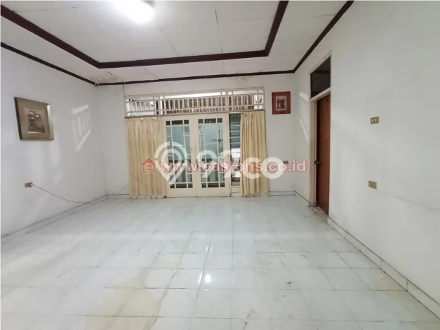 Disewakan! Rumah 5 Kamar Tidur &
4 Kamar Mandi di Rawamangun, Jakarta Timur Disewakan! Rumah 5 Kamar Tidur &
4 Kamar Mandi di Rawamangun, Jakarta Timur