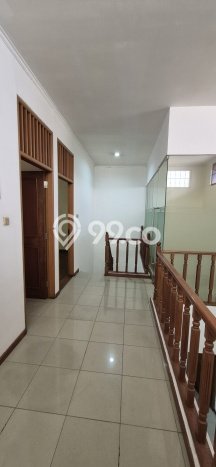 Lokasi terbaik! Rumah siap pakai disewakan di Kelapa Gading LB 378m2 Lokasi terbaik! Rumah siap pakai disewakan di Kelapa Gading LB 378m2