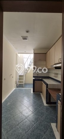 Lokasi terbaik! Rumah siap pakai disewakan di Kelapa Gading LB 378m2 Lokasi terbaik! Rumah siap pakai disewakan di Kelapa Gading LB 378m2