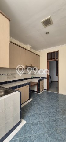 Lokasi terbaik! Rumah siap pakai disewakan di Kelapa Gading LB 378m2 Lokasi terbaik! Rumah siap pakai disewakan di Kelapa Gading LB 378m2