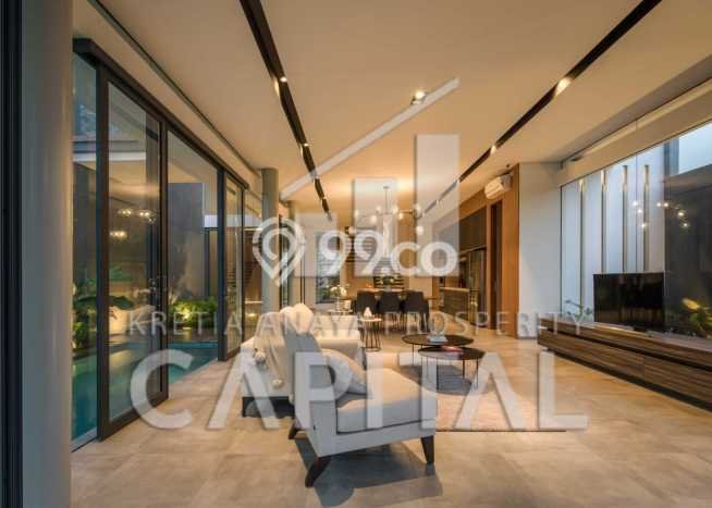 Hunian Elit LB 450m2 Siap Pakai Desain Elegan di Kota Baru Parahyangan, Bandung Hunian Elit LB 450m2 Siap Pakai Desain Elegan di Kota Baru Parahyangan, Bandung