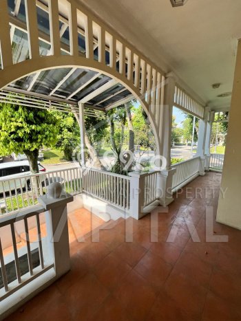 Disewakan! Rumah 5 Kamar Tidur &
4 Kamar Mandi di Kota Baru Parahyangan, Bandung Disewakan! Rumah 5 Kamar Tidur &
4 Kamar Mandi di Kota Baru Parahyangan, Bandung