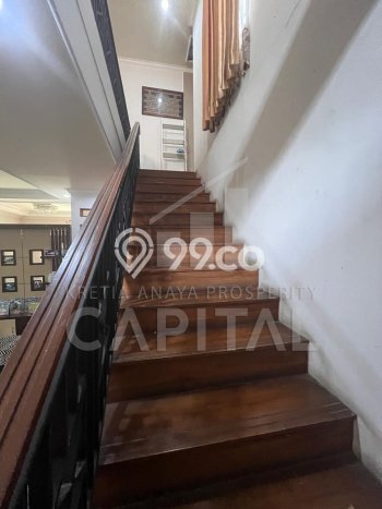 Rumah Mewah LB 400m2 Siap Huni Desain Elegan di Bandung Kota, Bandung Rumah Mewah LB 400m2 Siap Huni Desain Elegan di Bandung Kota, Bandung