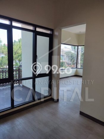 Rumah Elit LB 380m2 Siap Pakai Desain Elegan di Bandung Kota, Bandung Rumah Elit LB 380m2 Siap Pakai Desain Elegan di Bandung Kota, Bandung