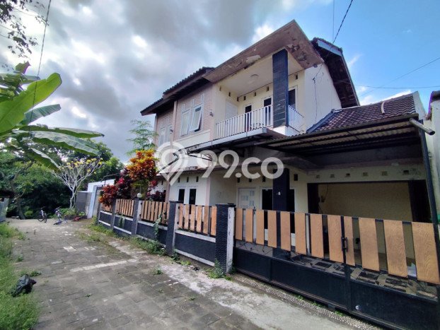 Rumah Modern Cantik 5 Kamar Bisa Langsung Pindah di Mlati Rumah Modern Cantik 5 Kamar Bisa Langsung Pindah di Mlati