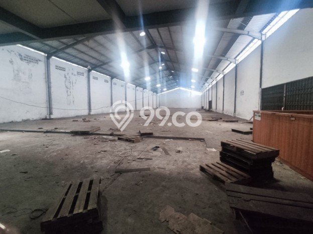 Unit Gudang disewakan di Bantul Bantul dengan LT 2800m2 / LB 1820m2 Unit Gudang disewakan di Bantul Bantul dengan LT 2800m2 / LB 1820m2