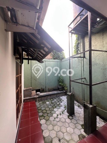 For Sale Rumah 4 Kamar Lokasi Strategis Nyaman dan Strategis di Umbulharjo For Sale Rumah 4 Kamar Lokasi Strategis Nyaman dan Strategis di Umbulharjo
