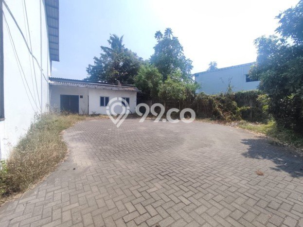 Unit Gudang disewakan di Bantul Bantul dengan LT 2800m2 / LB 1820m2 Unit Gudang disewakan di Bantul Bantul dengan LT 2800m2 / LB 1820m2