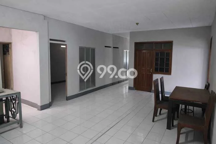 Rumah Sederhana Dijual Lokasi Bojongsoang 7 Kamar dengan Luas Tanah 400m2 Rumah Sederhana Dijual Lokasi Bojongsoang 7 Kamar dengan Luas Tanah 400m2
