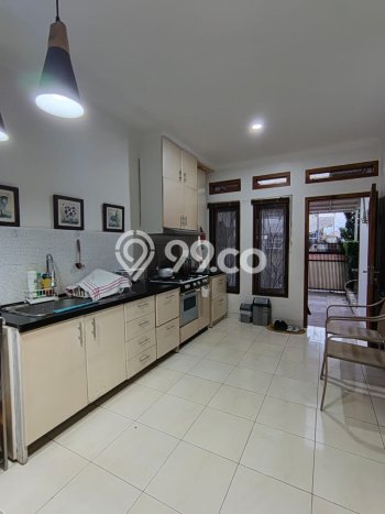 Disewakan Rumah Harga Terjangkau di Setra Duta Bandung dengan 4 KT Disewakan Rumah Harga Terjangkau di Setra Duta Bandung dengan 4 KT