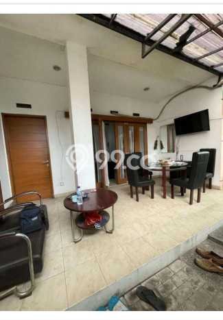 Rumah Mewah LB 250m2 Siap Huni Desain Elegan di Buah Batu, Bandung Rumah Mewah LB 250m2 Siap Huni Desain Elegan di Buah Batu, Bandung