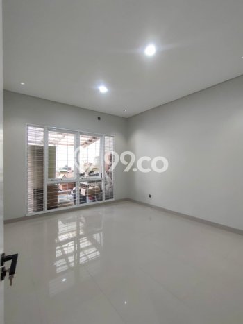 Rumah Luas Asri 3 KT Siap Pakai di Kopo Bandung Rumah Luas Asri 3 KT Siap Pakai di Kopo Bandung