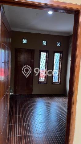 Lokasi terbaik! Rumah siap pakai disewakan di Cimahi Utara LB 200m2 Lokasi terbaik! Rumah siap pakai disewakan di Cimahi Utara LB 200m2