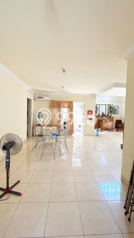 Rumah Elit Modern Tanpa Renovasi di Pakuwon CIty Surabaya Rumah Elit Modern Tanpa Renovasi di Pakuwon CIty Surabaya