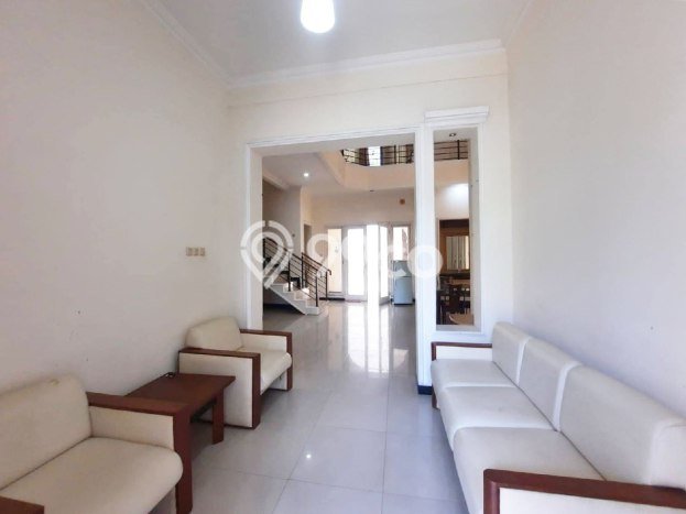 Hunian Mewah Siap Huni LT 200m2 di Mulyorejo, Surabaya Hunian Mewah Siap Huni LT 200m2 di Mulyorejo, Surabaya