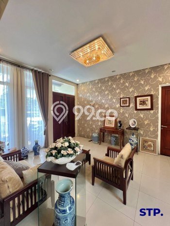 For Sale Rumah Mewah Exclusive di Wiyung, Surabaya For Sale Rumah Mewah Exclusive di Wiyung, Surabaya