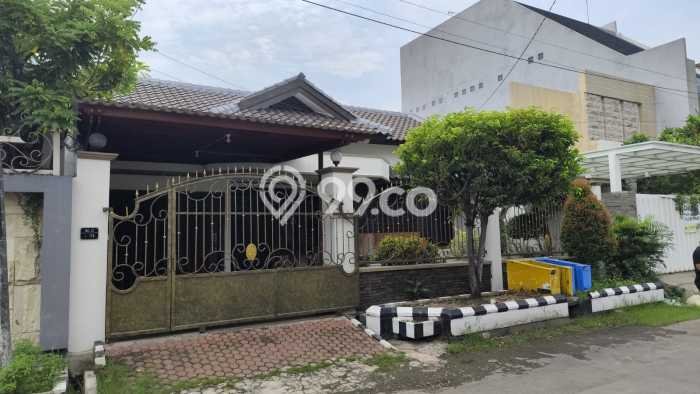 Rumah Mewah Dijual LT 300m2 di Mulyorejo, Surabaya Rumah Mewah Dijual LT 300m2 di Mulyorejo, Surabaya