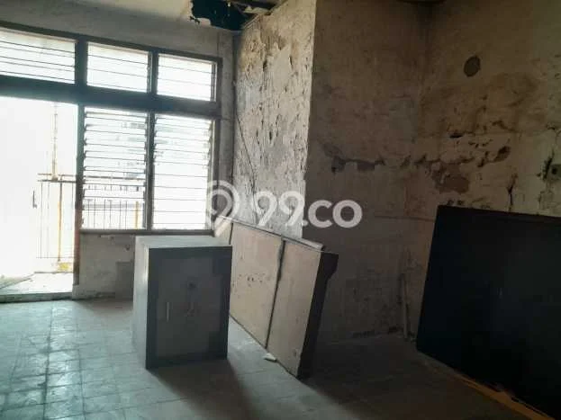 Area Ramai! Ruko Dijual di Semarang Tengah untuk Bisnis Luas Bangunan 230m2 Area Ramai! Ruko Dijual di Semarang Tengah untuk Bisnis Luas Bangunan 230m2