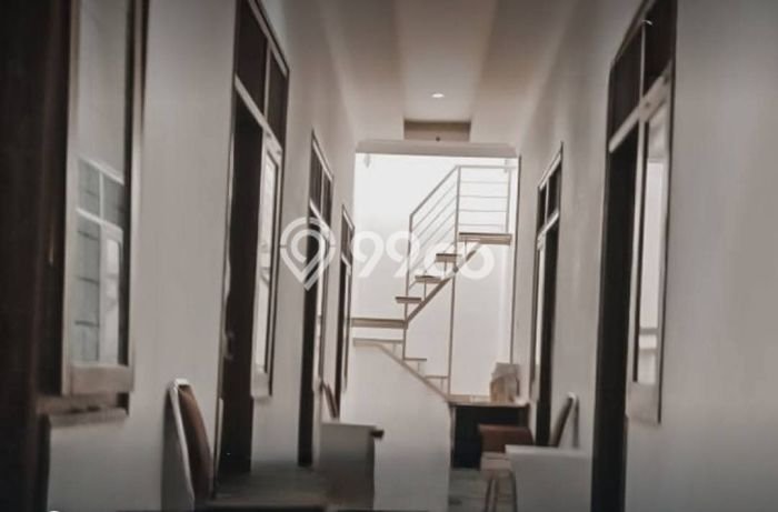 Jual Rumah Bagus Siap Huni LB 190m2 di Pedurungan, Semarang Jual Rumah Bagus Siap Huni LB 190m2 di Pedurungan, Semarang