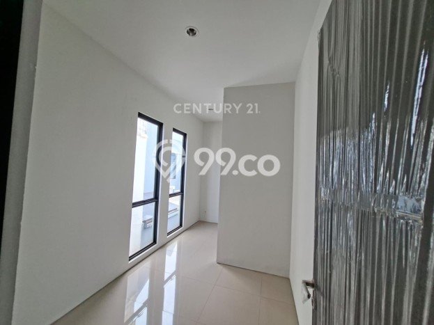 Rumah Elit Modern Tanpa Renovasi di Semanan Jakarta Barat Rumah Elit Modern Tanpa Renovasi di Semanan Jakarta Barat