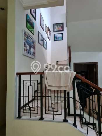 Hunian Elit LB 156m2 Siap Pakai Desain Elegan di Grand Wisata, Bekasi Hunian Elit LB 156m2 Siap Pakai Desain Elegan di Grand Wisata, Bekasi