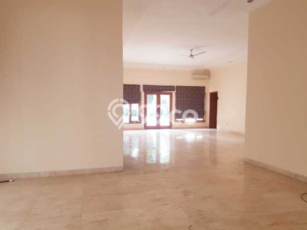 Sewa Rumah Nyaman di Kemang LT 1050m2 / LB 600m2 Kondisi Bagus Sewa Rumah Nyaman di Kemang LT 1050m2 / LB 600m2 Kondisi Bagus