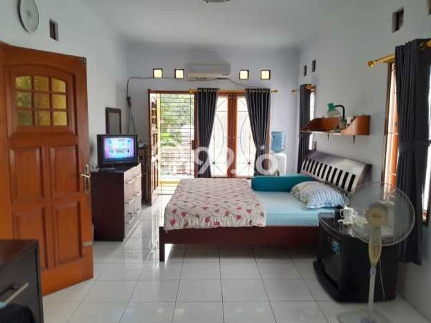 Ready to Use! Luxury House LT 210m2 Desain Elegan di Narogong Ready to Use! Luxury House LT 210m2 Desain Elegan di Narogong