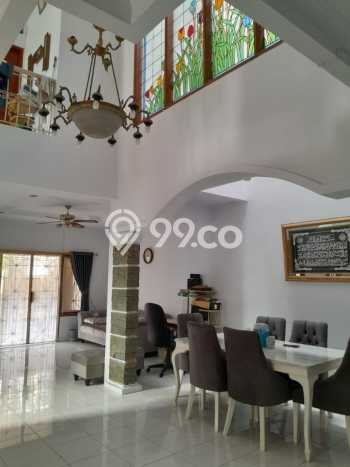 Ready to Use! Luxury House LT 210m2 Desain Elegan di Narogong Ready to Use! Luxury House LT 210m2 Desain Elegan di Narogong