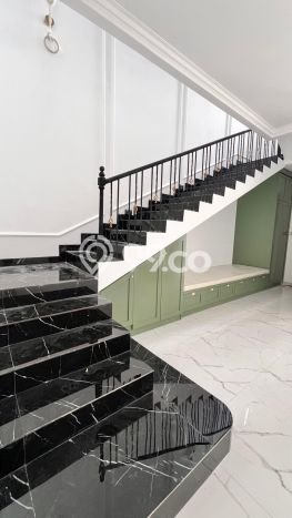 Siap Huni Hunian Elit 5 Kamar di BSD Dekat ke Mana Saja Siap Huni Hunian Elit 5 Kamar di BSD Dekat ke Mana Saja