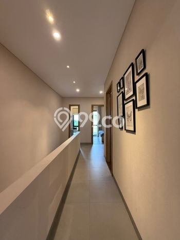 Siap Huni Hunian Elit 4 Kamar di BSD Dekat ke Mana Pun Siap Huni Hunian Elit 4 Kamar di BSD Dekat ke Mana Pun