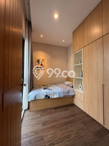 Siap Huni Hunian Elit 4 Kamar di BSD Dekat ke Mana Pun Siap Huni Hunian Elit 4 Kamar di BSD Dekat ke Mana Pun