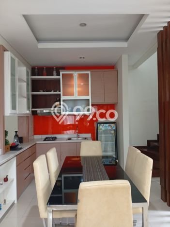 Dijual Rumah Premium dengan Fasilitas Sekitar Komplit di Ciputat, Tangerang Selatan Dijual Rumah Premium dengan Fasilitas Sekitar Komplit di Ciputat, Tangerang Selatan