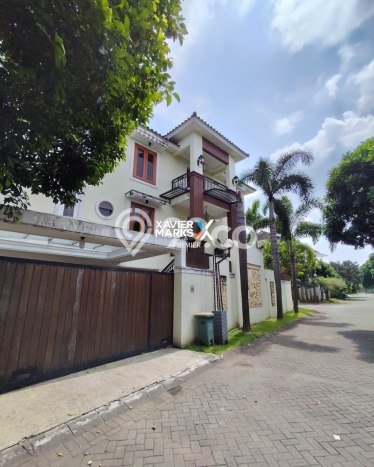 Jual Rumah Mewah Elegan Dengan View Cantik di Permata Jingga, Malang Jual Rumah Mewah Elegan Dengan View Cantik di Permata Jingga, Malang