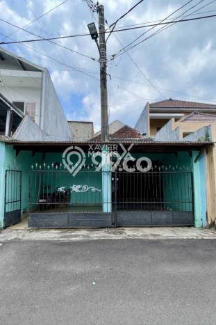 Hunian Cantik Modern Lb 168m2 di Klojen, Malang Hunian Cantik Modern Lb 168m2 di Klojen, Malang